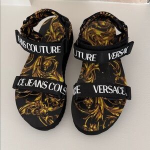 Versace Jeans Couture Women’s Authentic Sandals NEW size 39. US 8/8.5